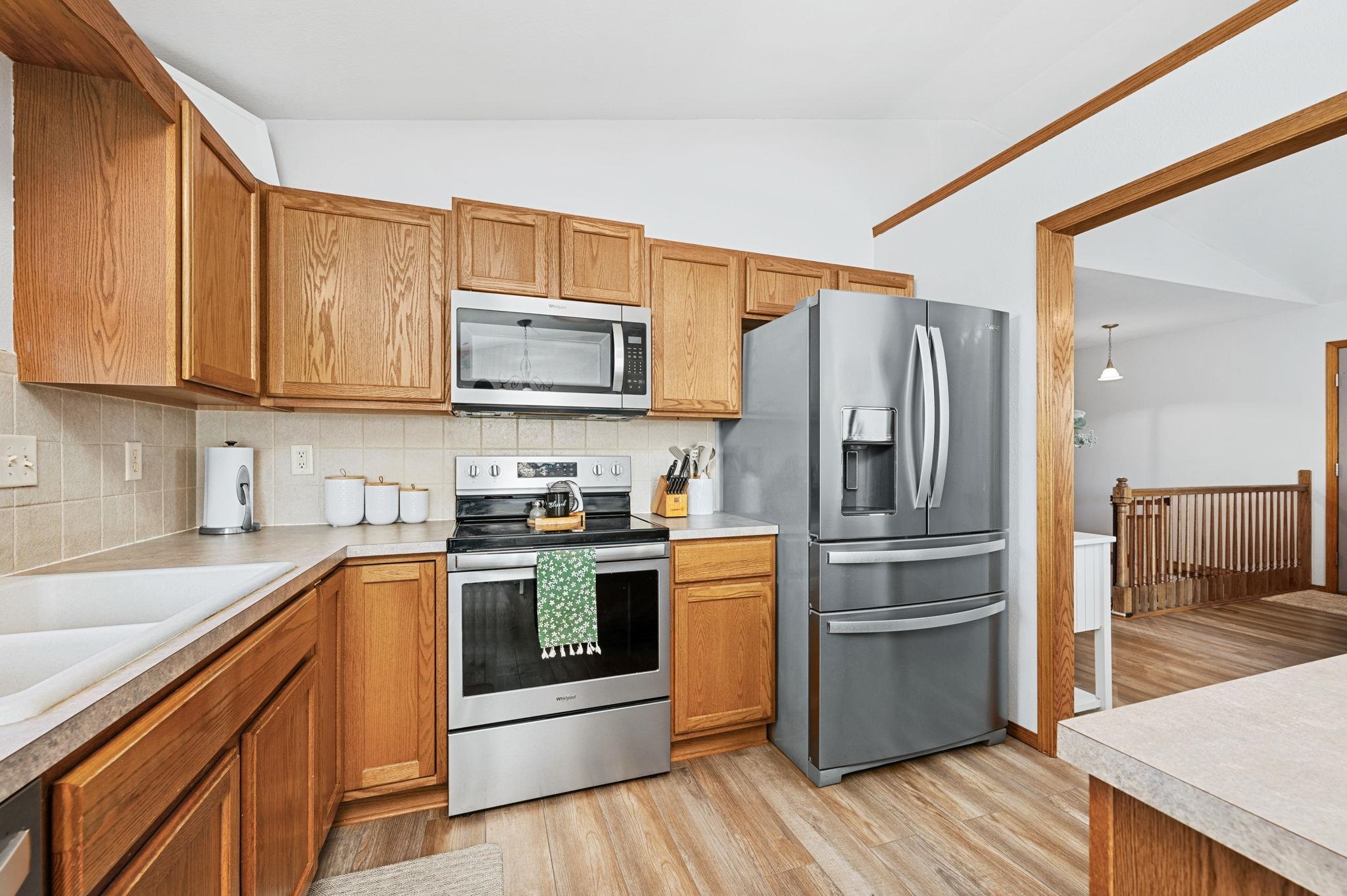 Goddard, Kansas 67052, United States, 4 Bedrooms Bedrooms, ,3 BathroomsBathrooms,Residential,Pending,51828