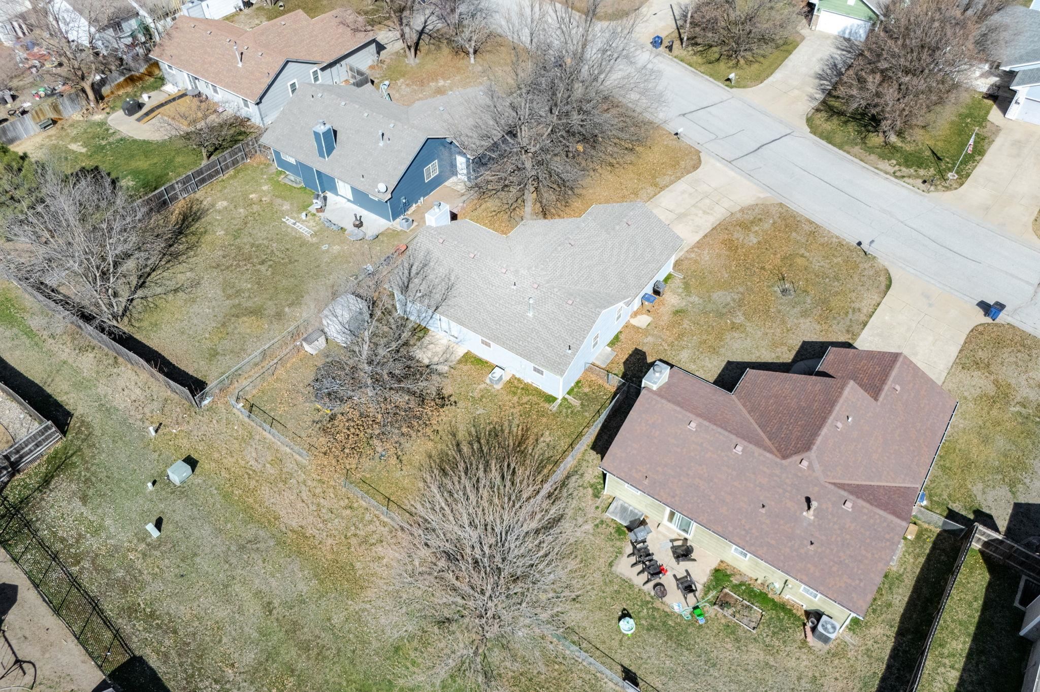 709 Deerfield Cir, Valley Center, Kansas image 24