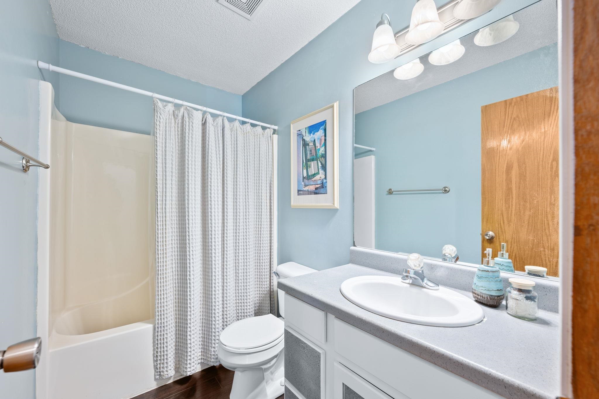 709 Deerfield Cir, Valley Center, Kansas image 16