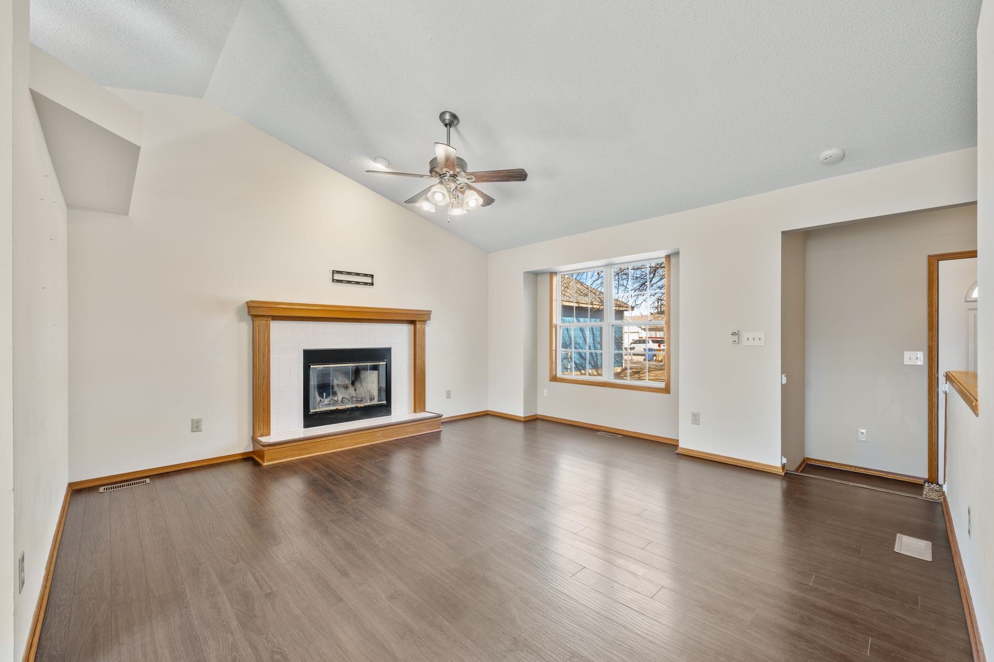 709 Deerfield Cir, Valley Center, Kansas image 5
