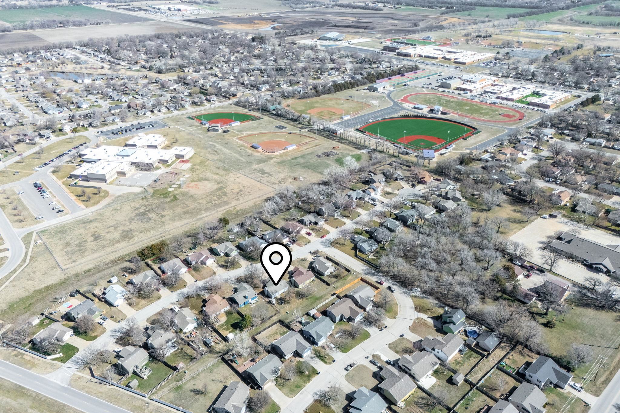 709 Deerfield Cir, Valley Center, Kansas image 31