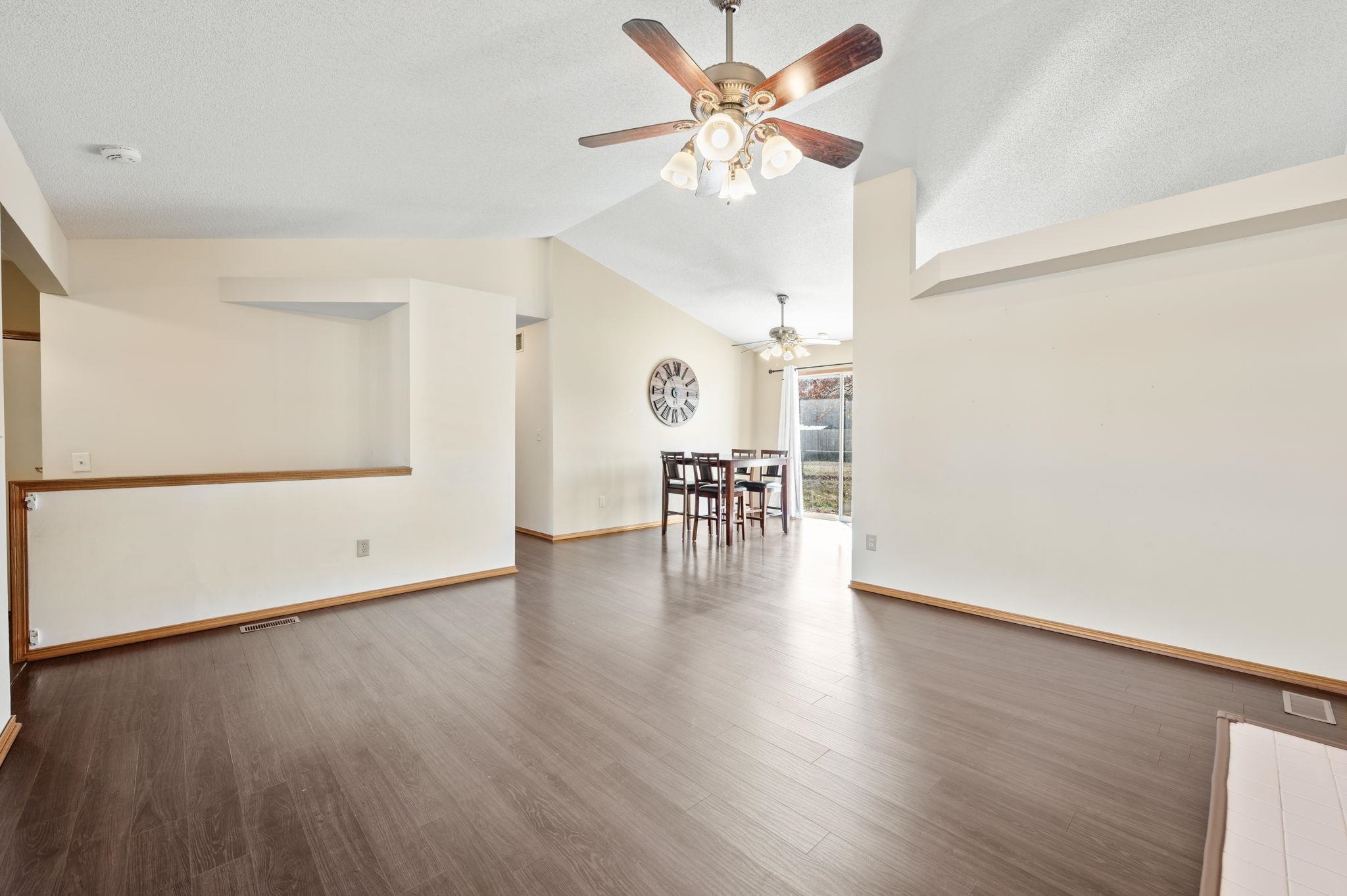 709 Deerfield Cir, Valley Center, Kansas image 6