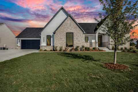 Homes For Sale - 4608 N Castaway Cir<br/> Wichita, KS 67205
