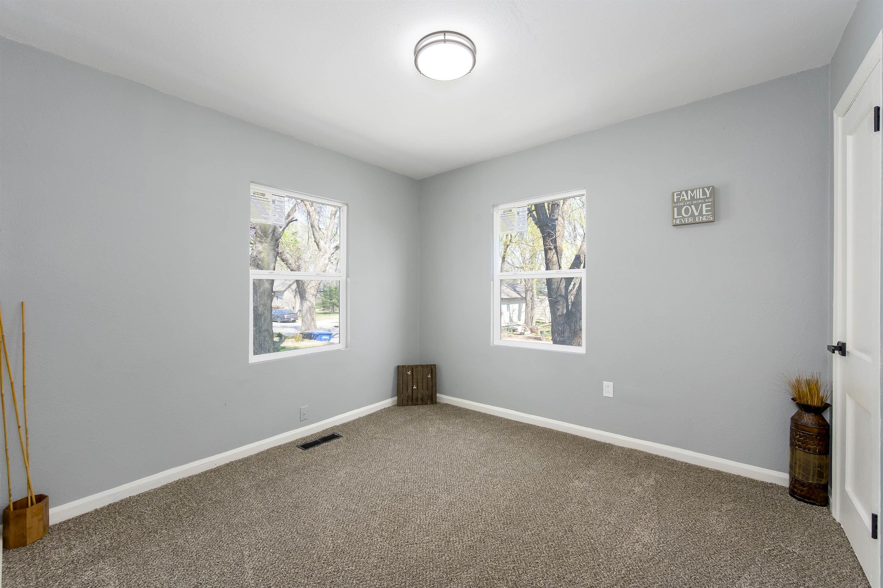 1113 N School St, Augusta, Kansas image 25