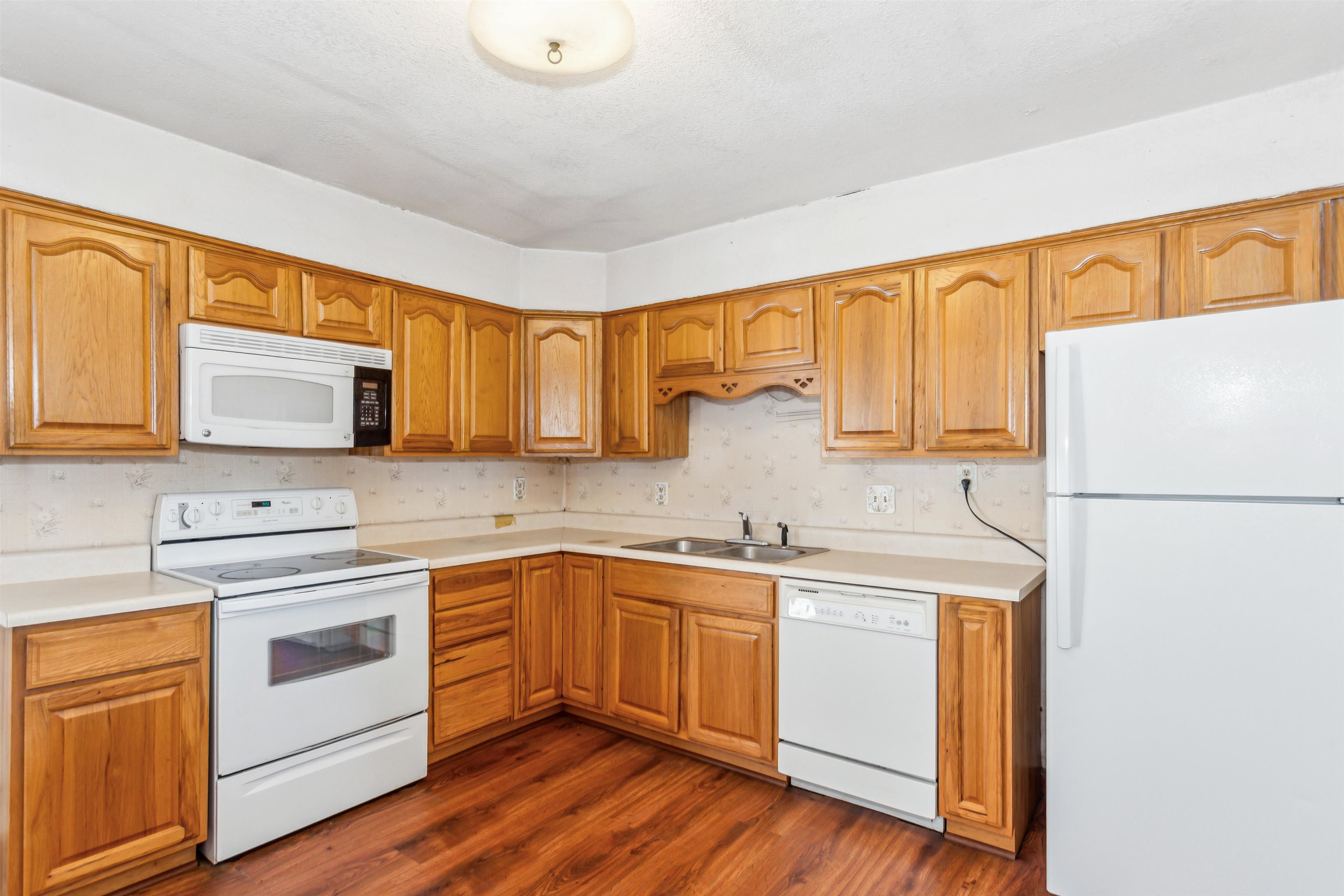 804 Westside Villa Dr, Hutchinson, Kansas image 8