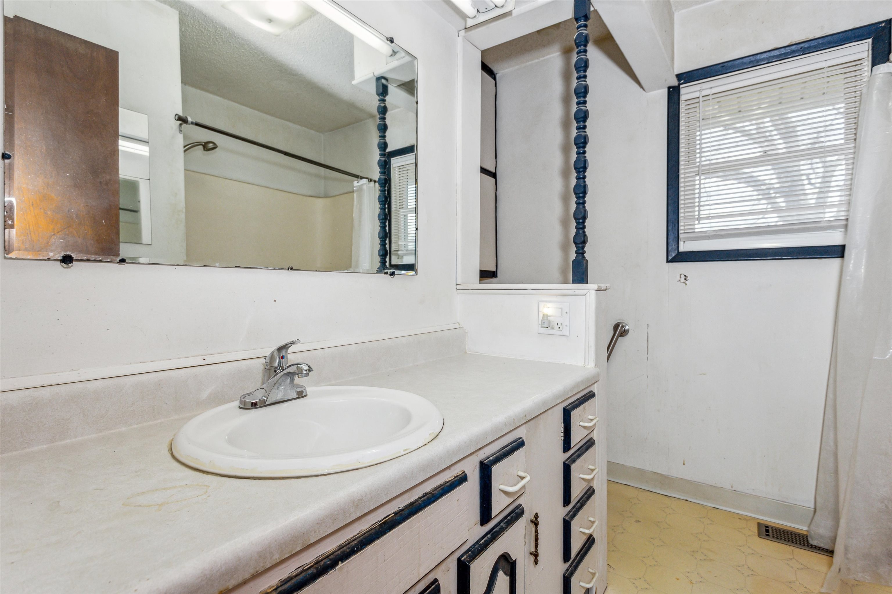 804 Westside Villa Dr, Hutchinson, Kansas image 18