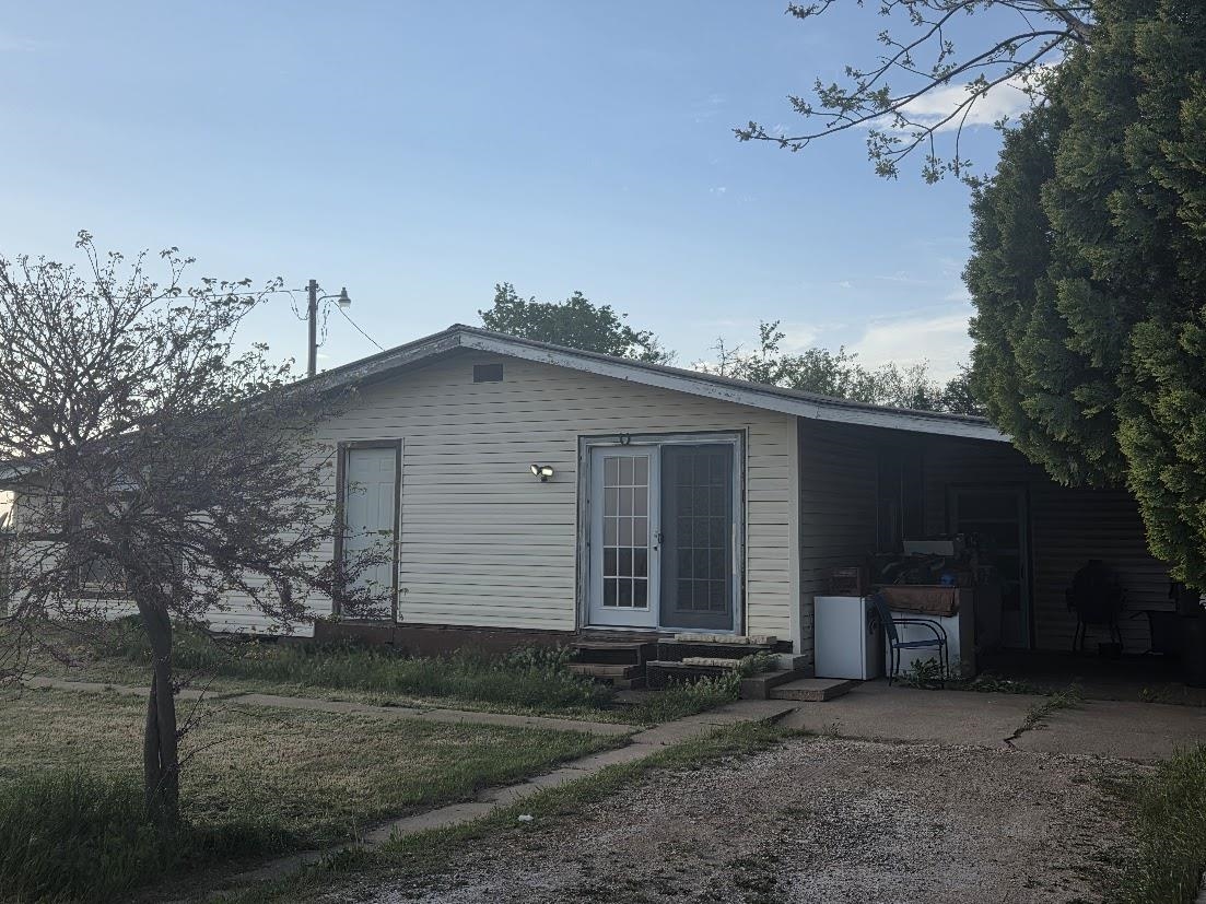 8710 E Silver Lake Rd, Haven, Kansas image 1