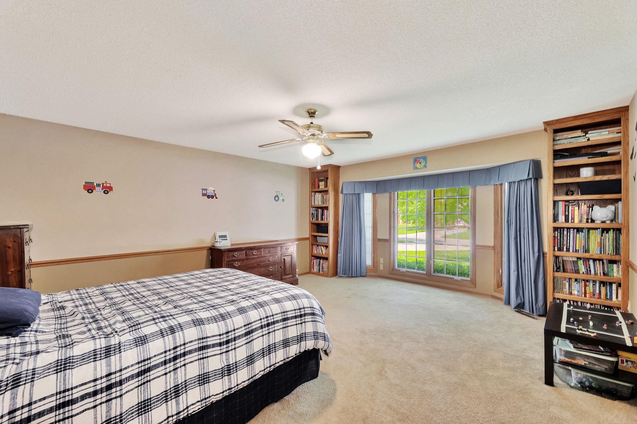 Derby, Kansas 67037, United States, 5 Bedrooms Bedrooms, ,3 BathroomsBathrooms,Residential,Pending,56356