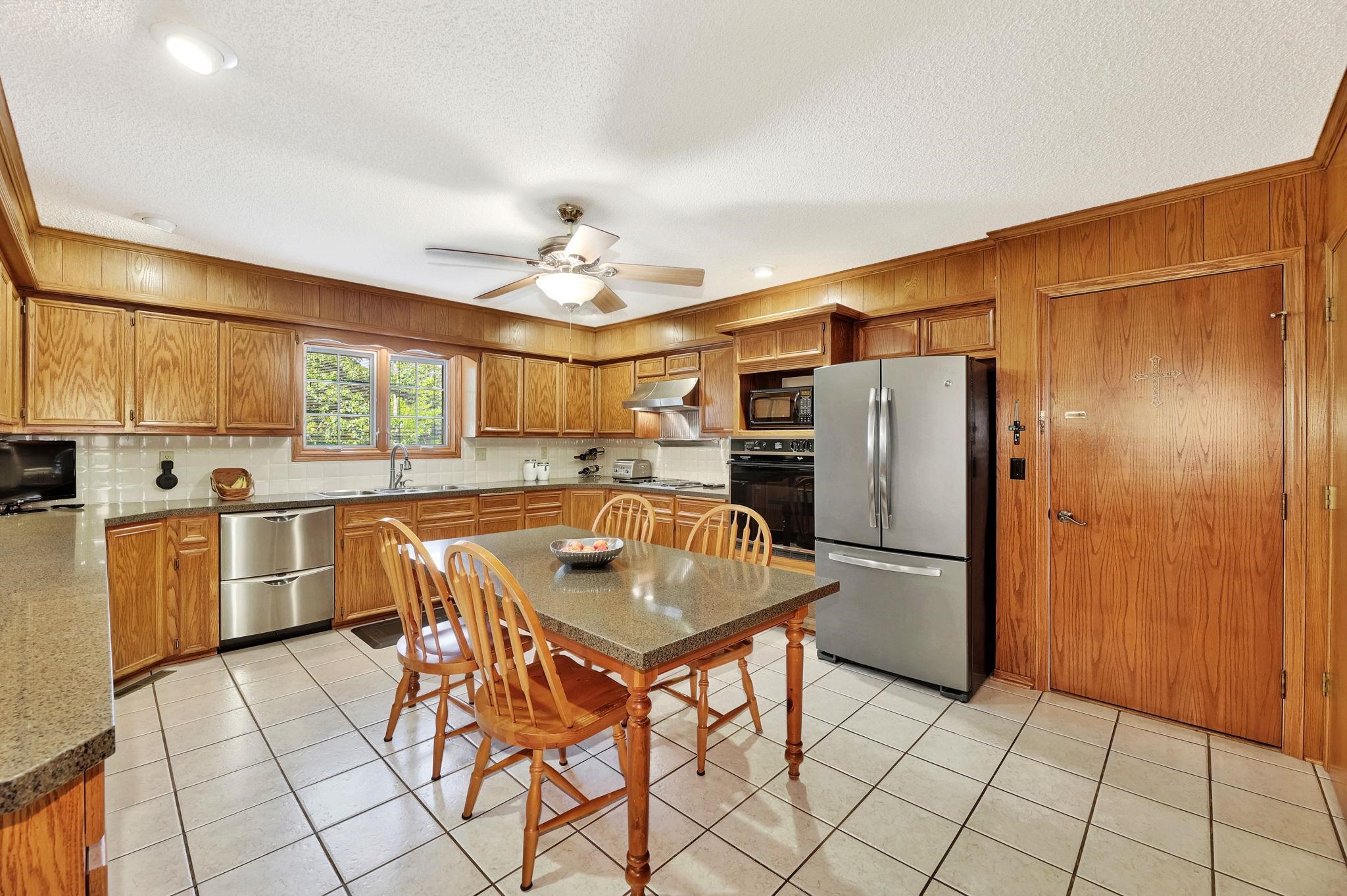 Derby, Kansas 67037, United States, 5 Bedrooms Bedrooms, ,3 BathroomsBathrooms,Residential,Pending,56356