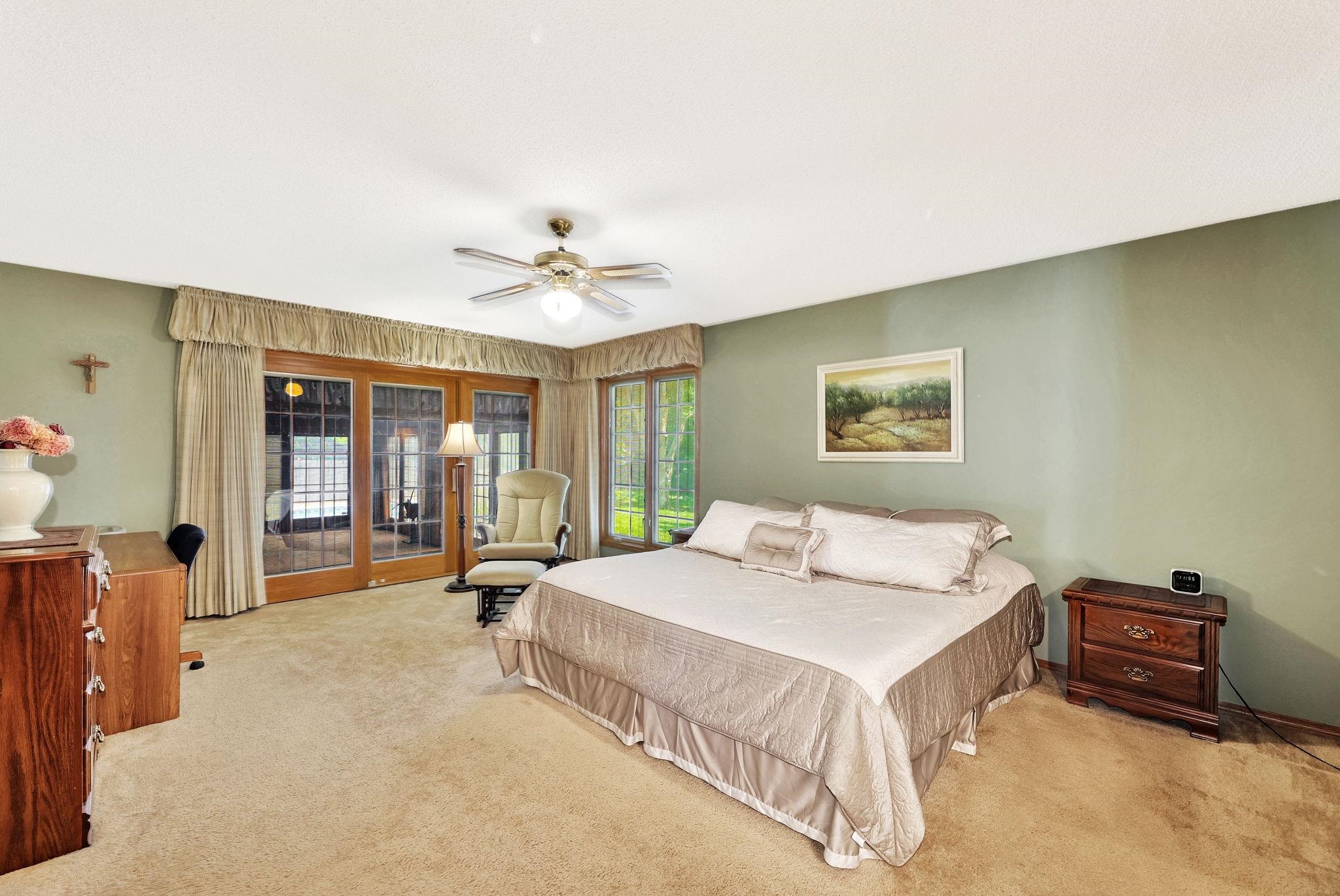 Derby, Kansas 67037, United States, 5 Bedrooms Bedrooms, ,3 BathroomsBathrooms,Residential,Pending,56356