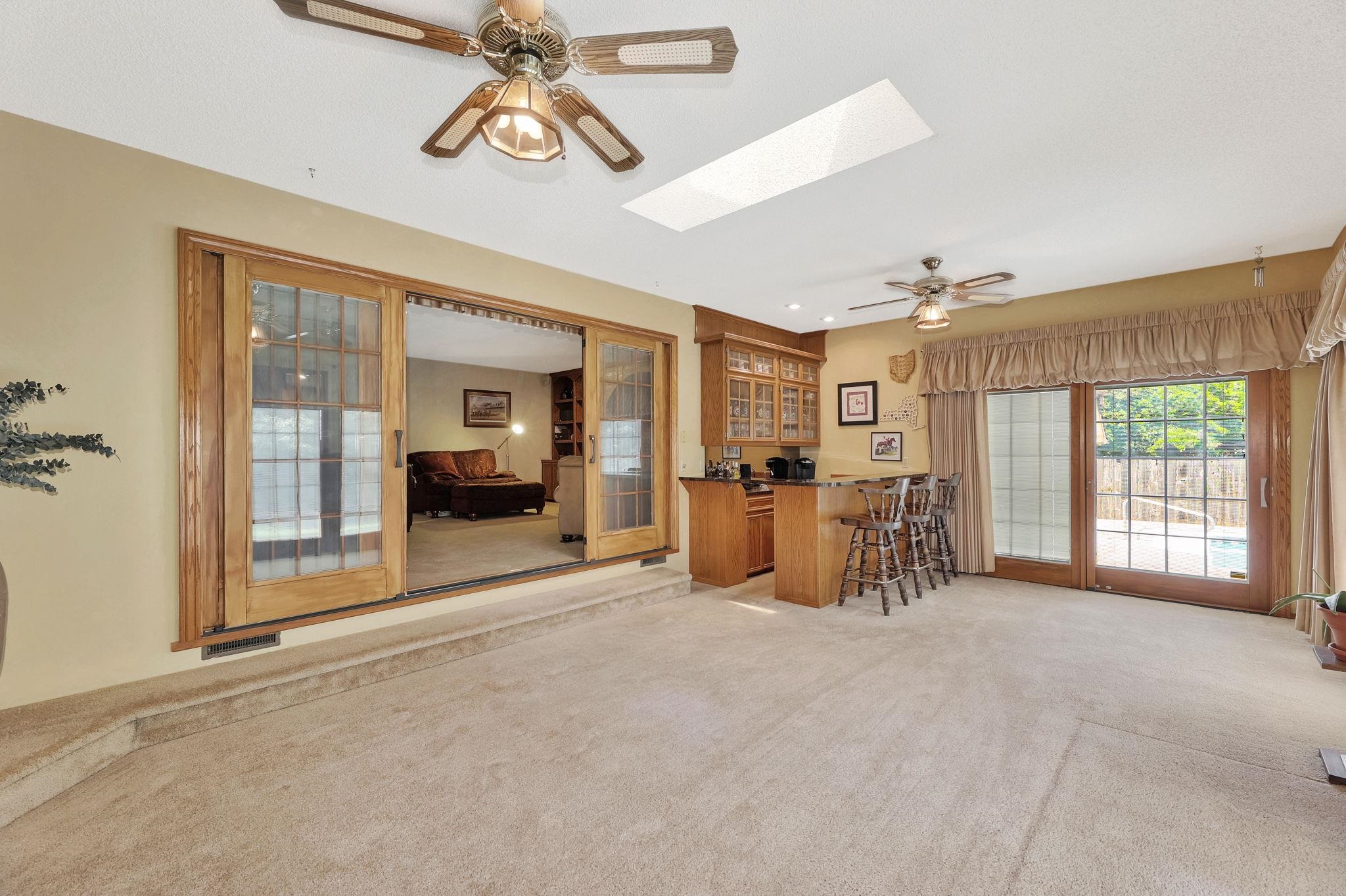 Derby, Kansas 67037, United States, 5 Bedrooms Bedrooms, ,3 BathroomsBathrooms,Residential,Pending,56356