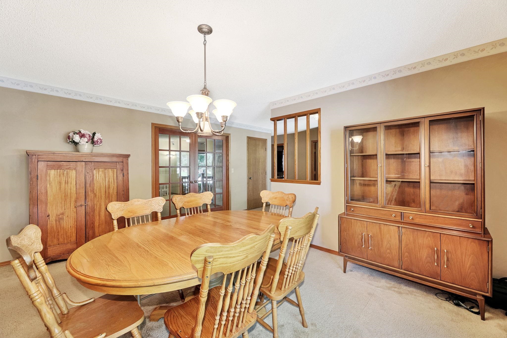 Derby, Kansas 67037, United States, 5 Bedrooms Bedrooms, ,3 BathroomsBathrooms,Residential,Pending,56356