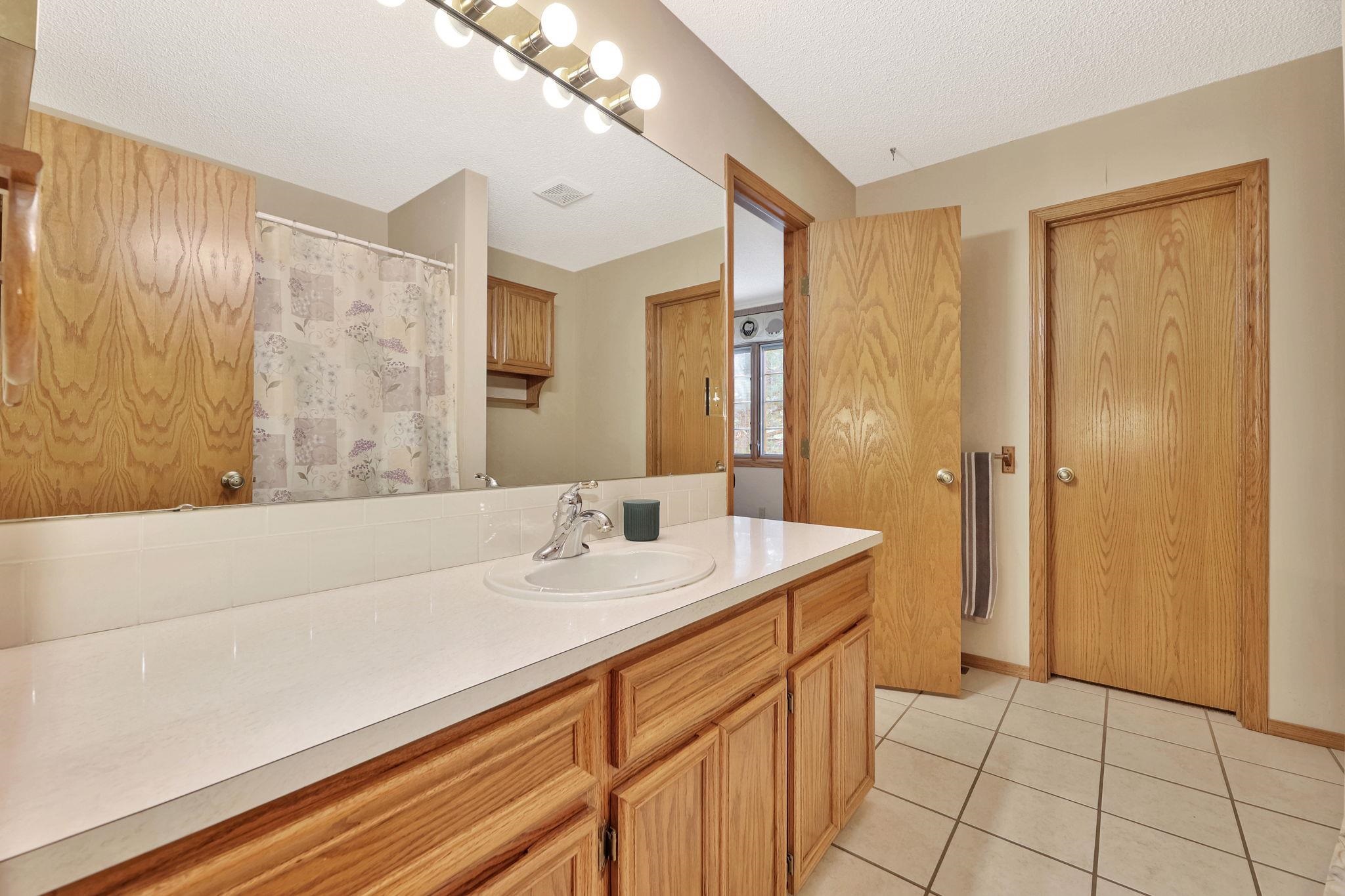 Derby, Kansas 67037, United States, 5 Bedrooms Bedrooms, ,3 BathroomsBathrooms,Residential,Pending,56356