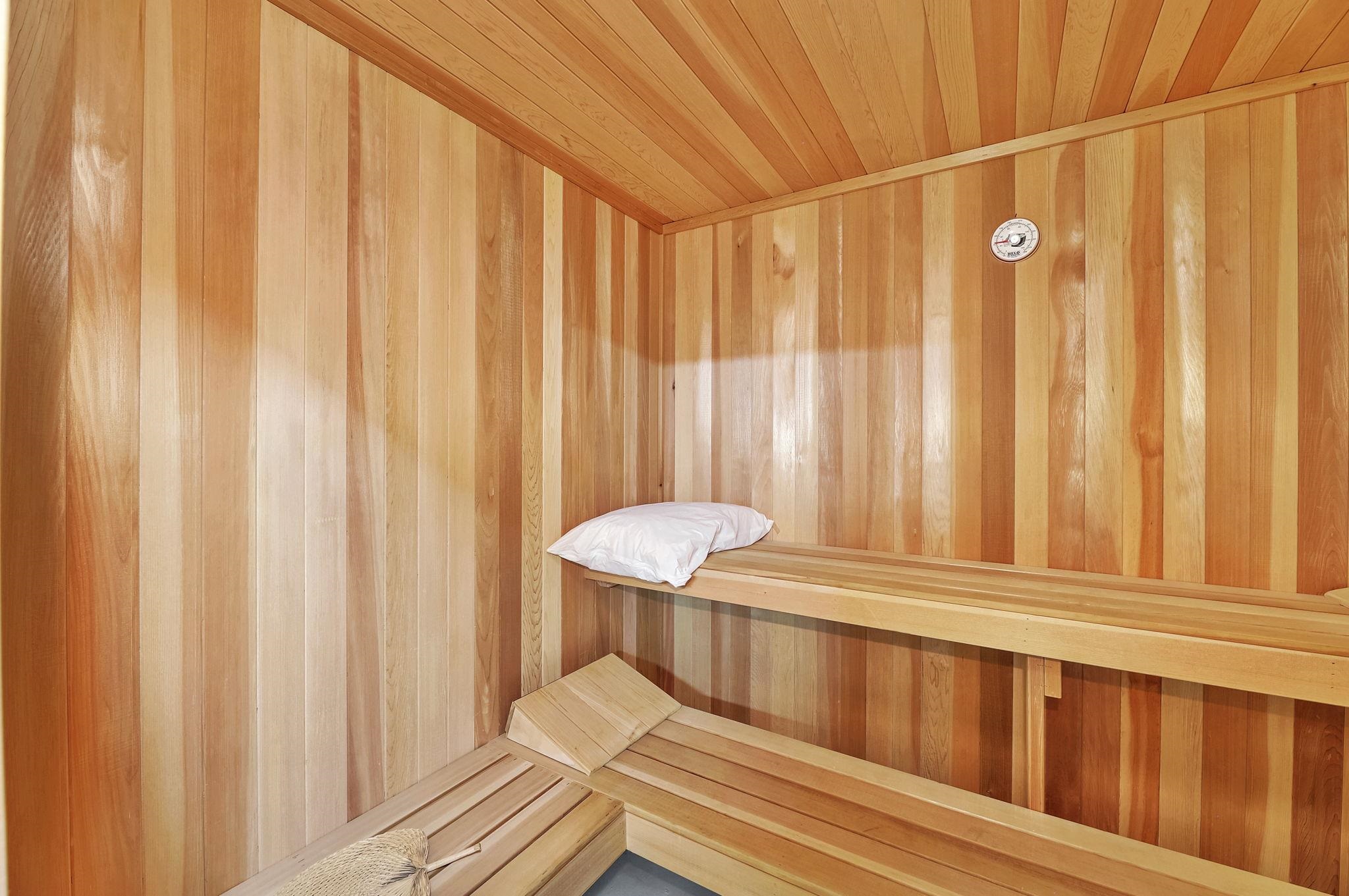 Derby, Kansas 67037, United States, 5 Bedrooms Bedrooms, ,3 BathroomsBathrooms,Residential,Pending,56356