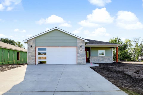 Homes For Sale - 2401 W 34th St. N St<br/> Wichita, KS 67204