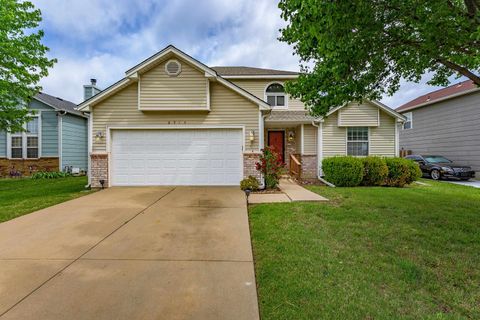 Homes For Sale - 8914 E Cessna St<br/> Wichita, KS 67210