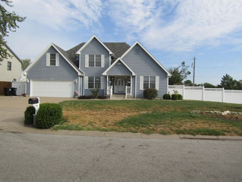 Homes For Sale - 2133 Pheasant Ln<br/> Salina, KS 67401