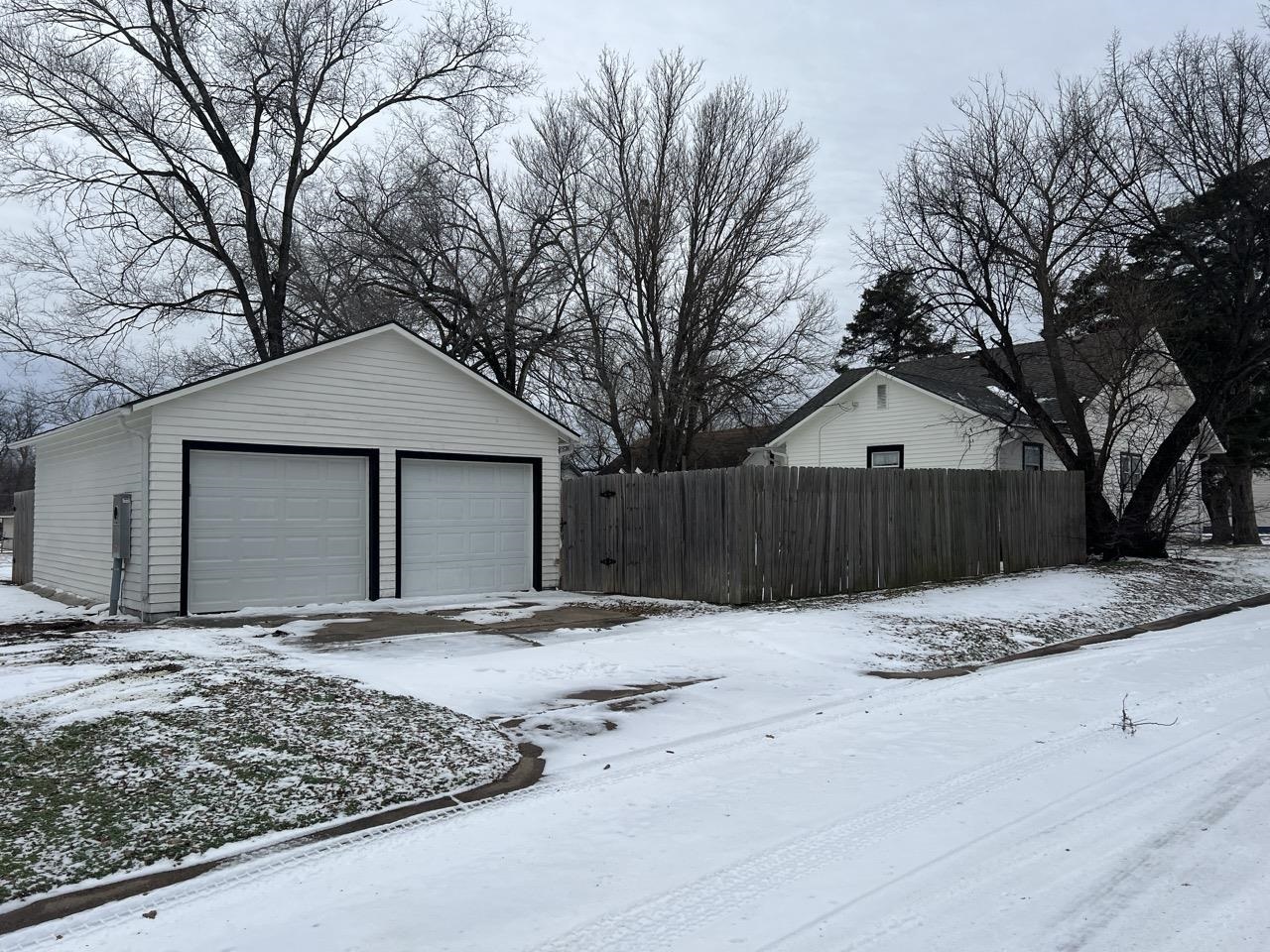 723 N Olive St, Wellington, Kansas image 27