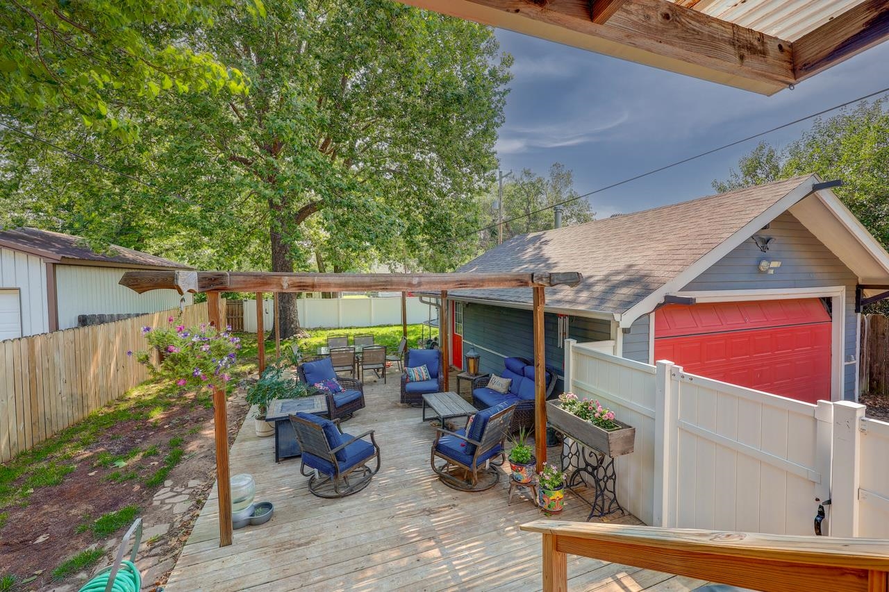 910 N 2nd St, Arkansas City, Kansas image 31