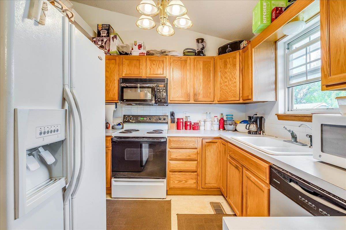 1225 W Jubilee Street, Haysville, Kansas image 8