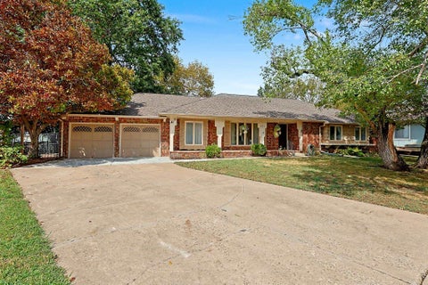 Homes For Sale - 661 N Oak Ct<br/> Derby, KS 67037