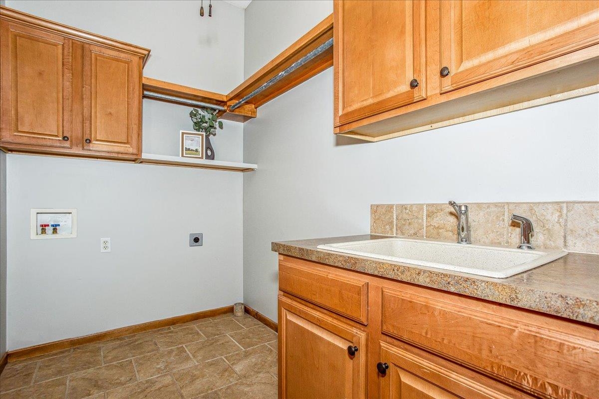 1639 E Bearhill Rd, Park City, Kansas image 23
