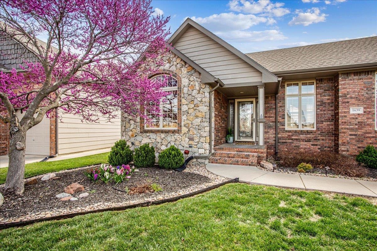 1639 E Bearhill Rd, Park City, Kansas image 2