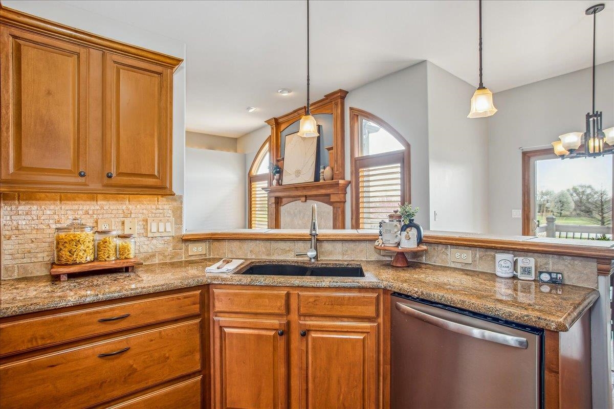 1639 E Bearhill Rd, Park City, Kansas image 11