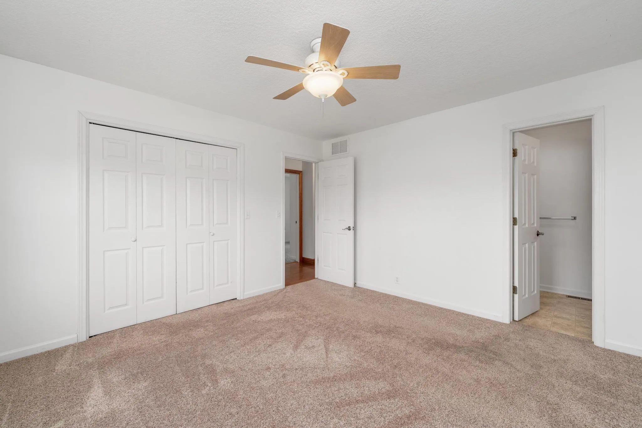 Oxford, Kansas 67119, United States, 5 Bedrooms Bedrooms, ,3 BathroomsBathrooms,Residential,Active,139572