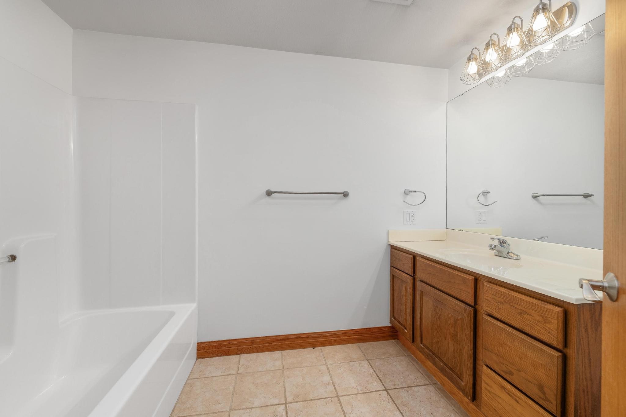 303 N Pacific St, Oxford, Kansas image 24
