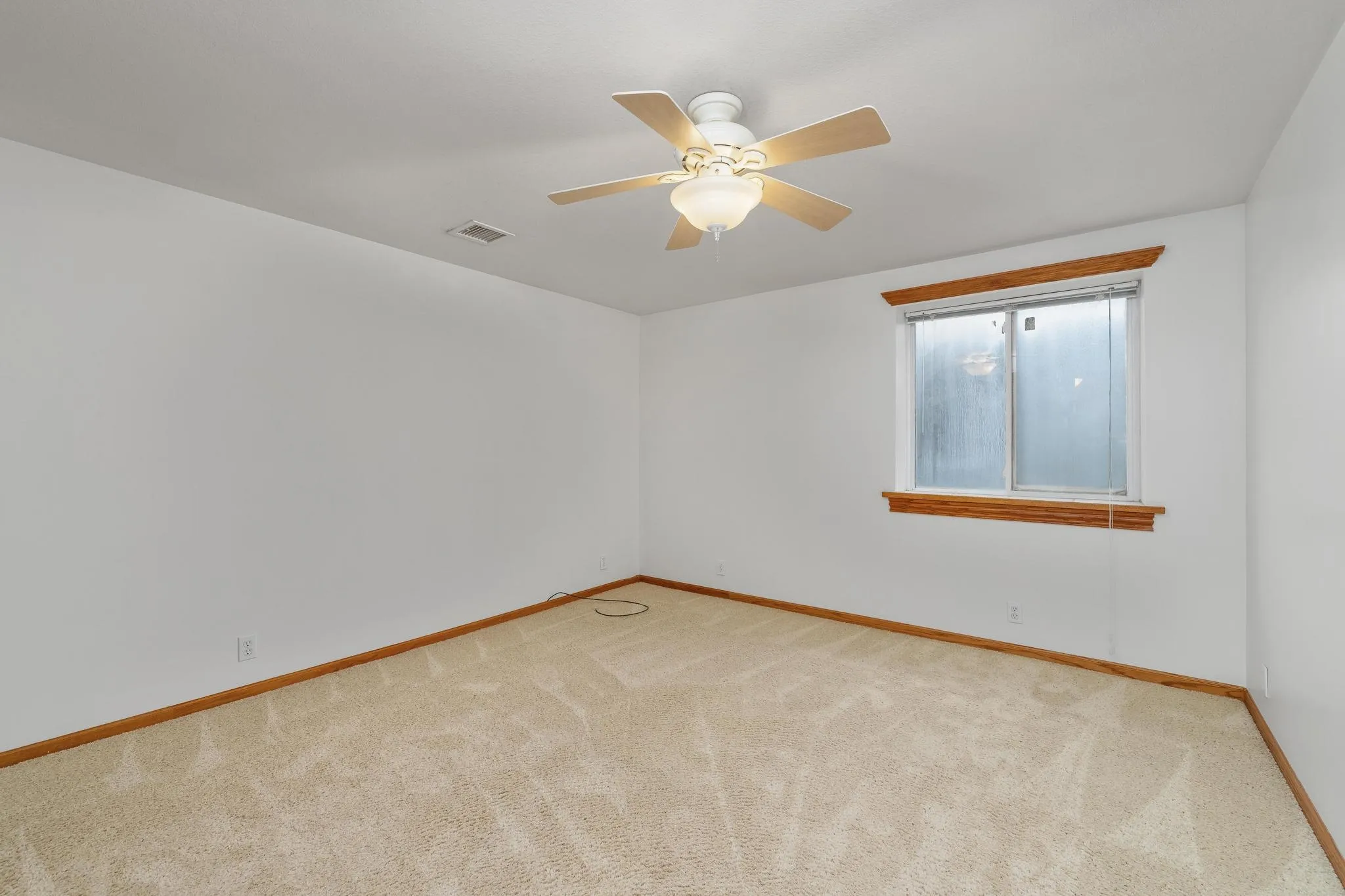 Oxford, Kansas 67119, United States, 5 Bedrooms Bedrooms, ,3 BathroomsBathrooms,Residential,Active,139572