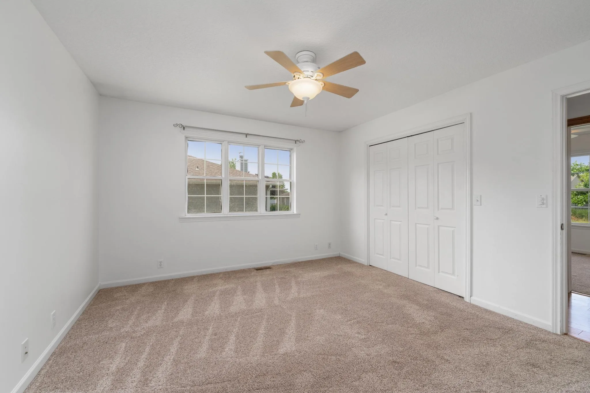 Oxford, Kansas 67119, United States, 5 Bedrooms Bedrooms, ,3 BathroomsBathrooms,Residential,Active,139572