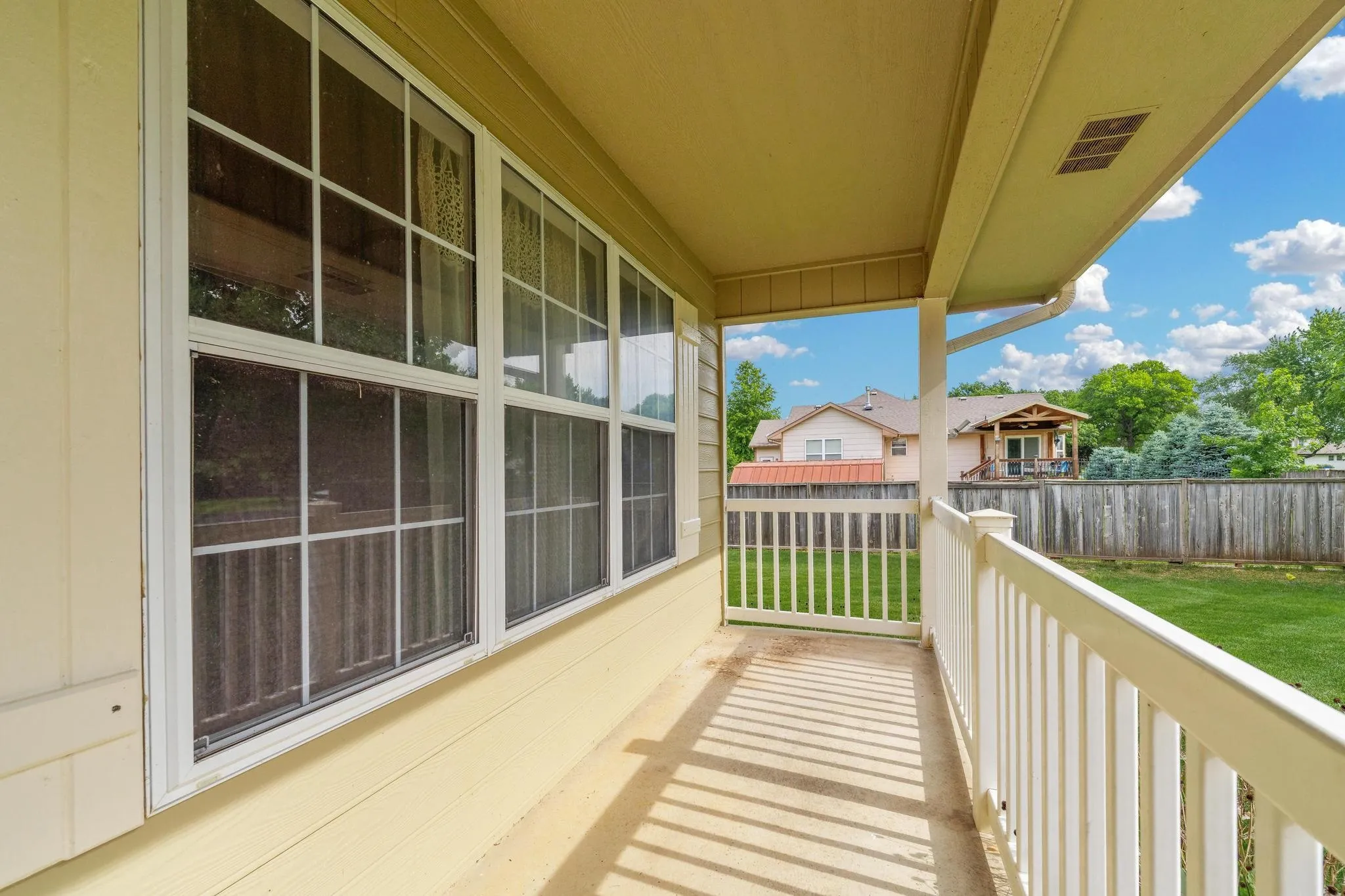 Oxford, Kansas 67119, United States, 5 Bedrooms Bedrooms, ,3 BathroomsBathrooms,Residential,Active,139572