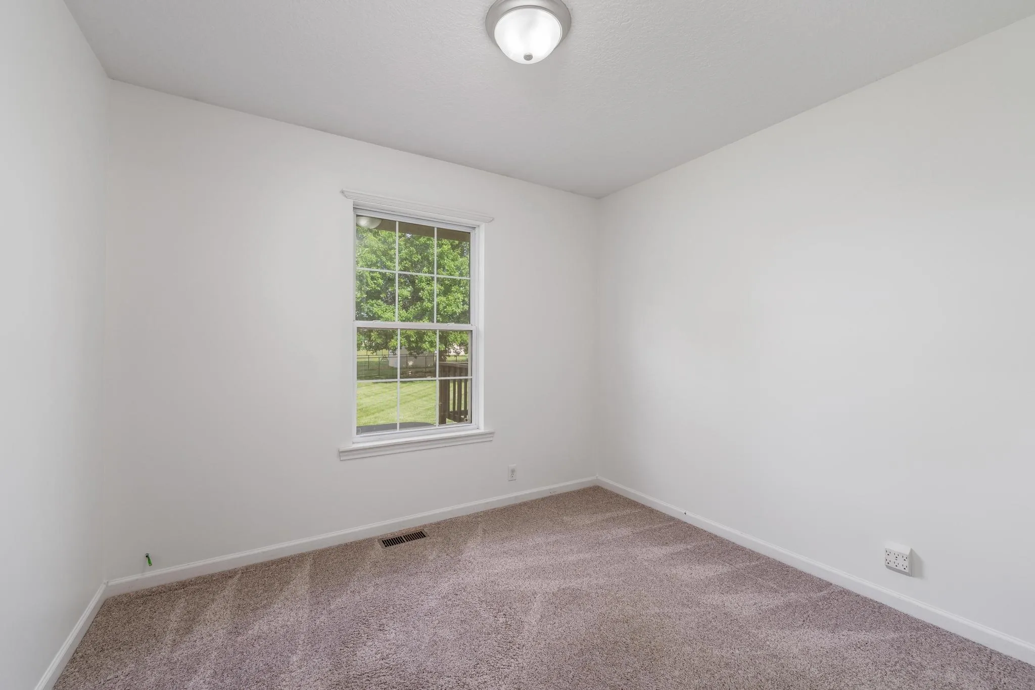 Oxford, Kansas 67119, United States, 5 Bedrooms Bedrooms, ,3 BathroomsBathrooms,Residential,Active,139572