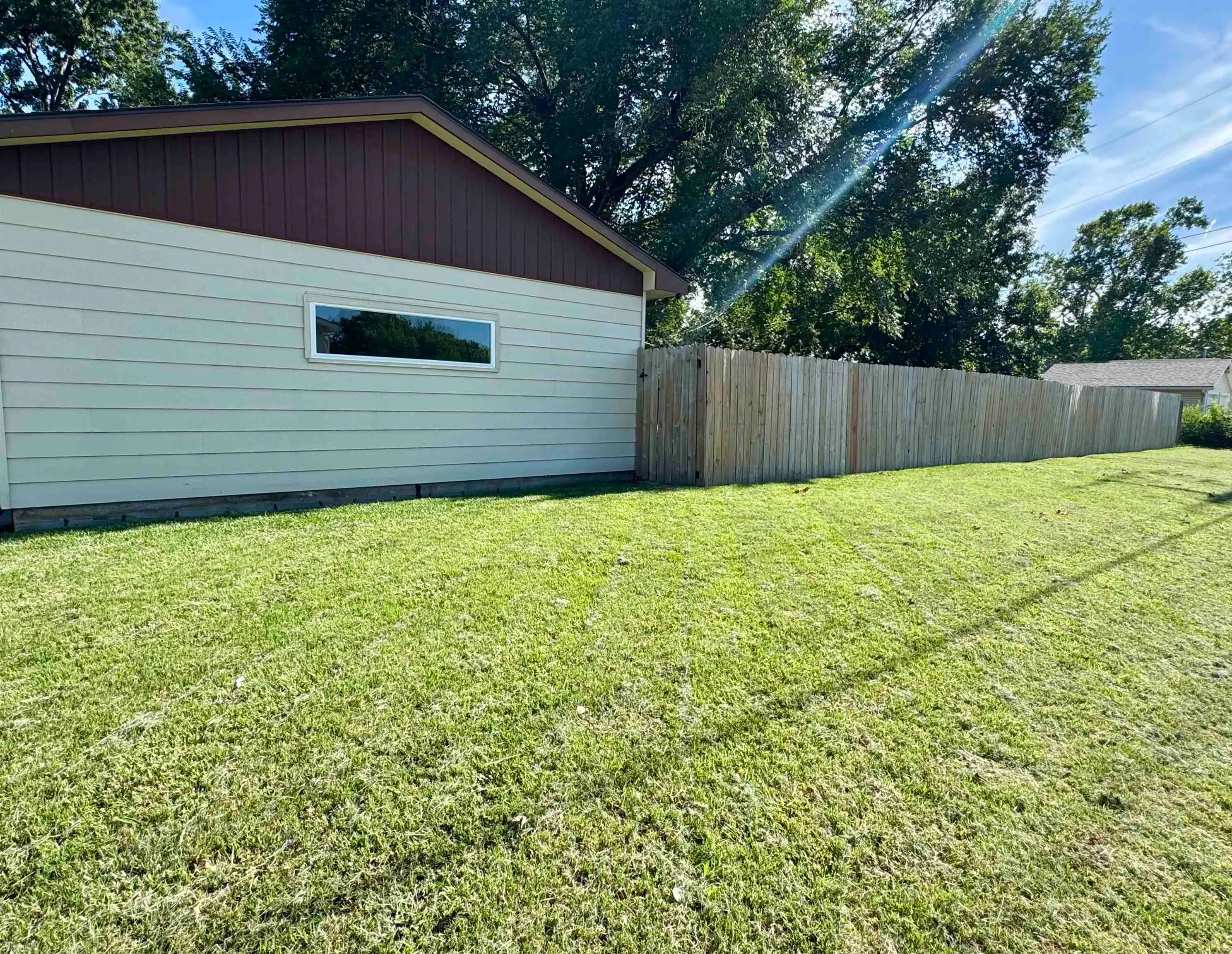 Newton, Kansas 67114, United States, 2 Bedrooms Bedrooms, ,1 BathroomBathrooms,Residential,Active,163441