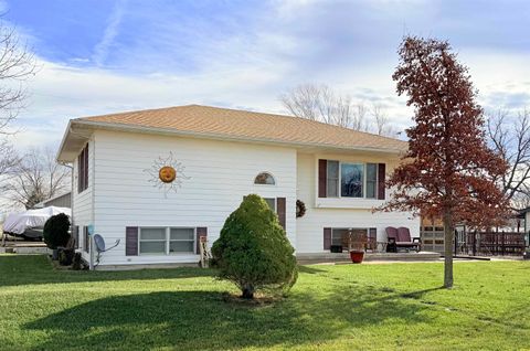 Homes For Sale - 2134 Strassburg<br/> Marion, KS 66861