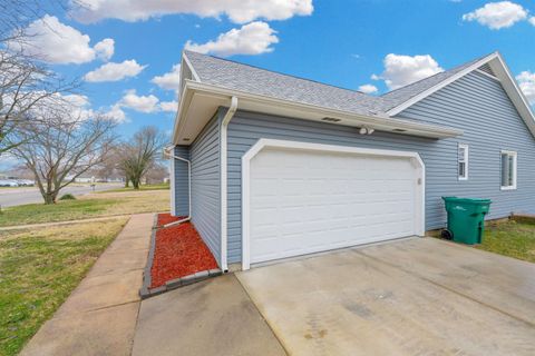 Tiny photo for 1835 S Cypress St, Wichita, KS 67207 (MLS # 669285)