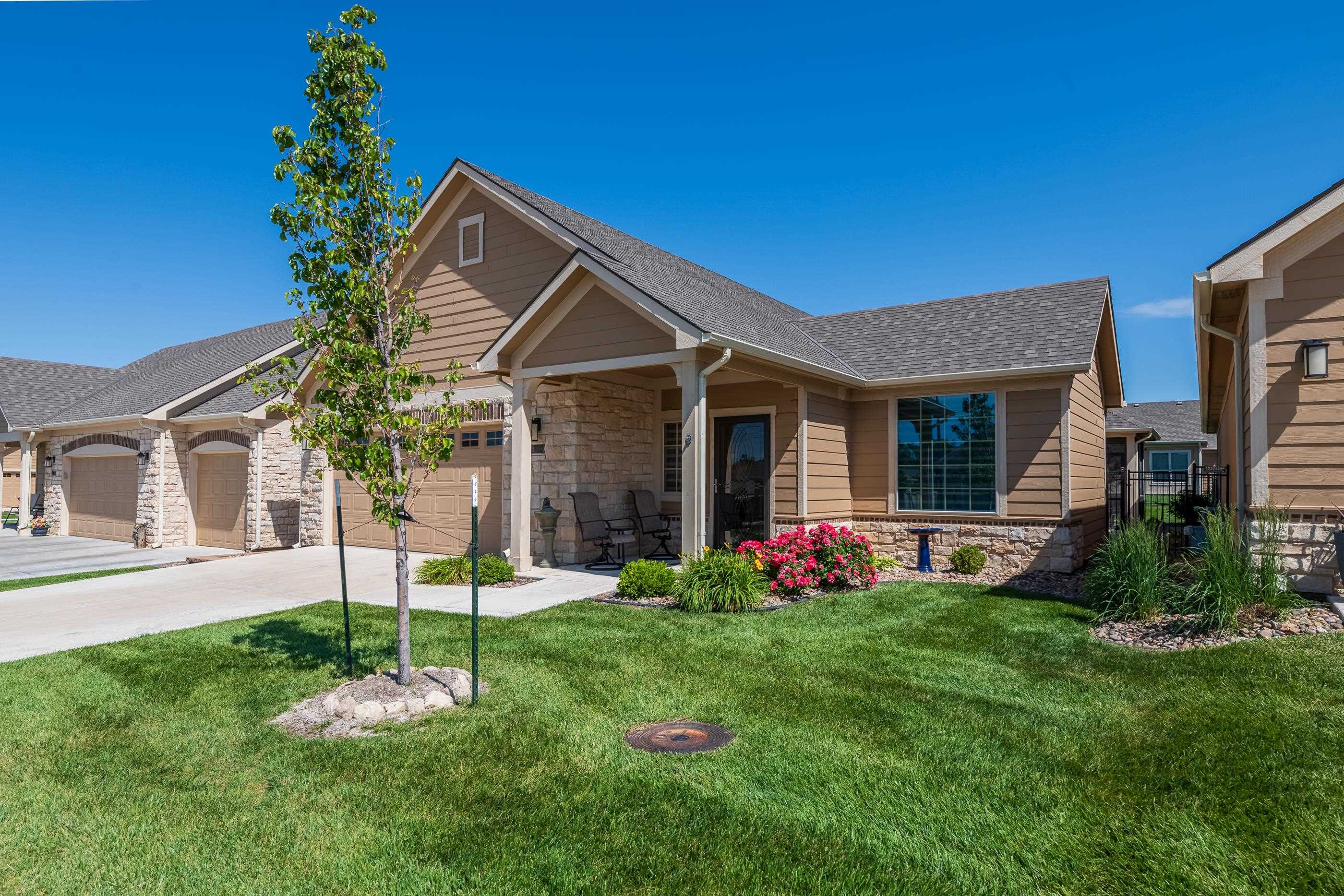 1048 E Waters Edge St, Derby, Kansas image 2