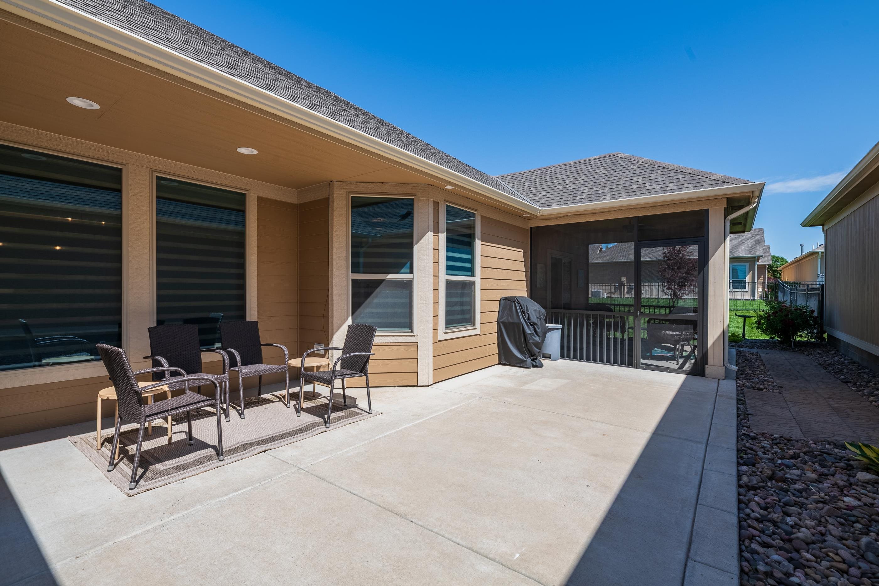 1048 E Waters Edge St, Derby, Kansas image 4