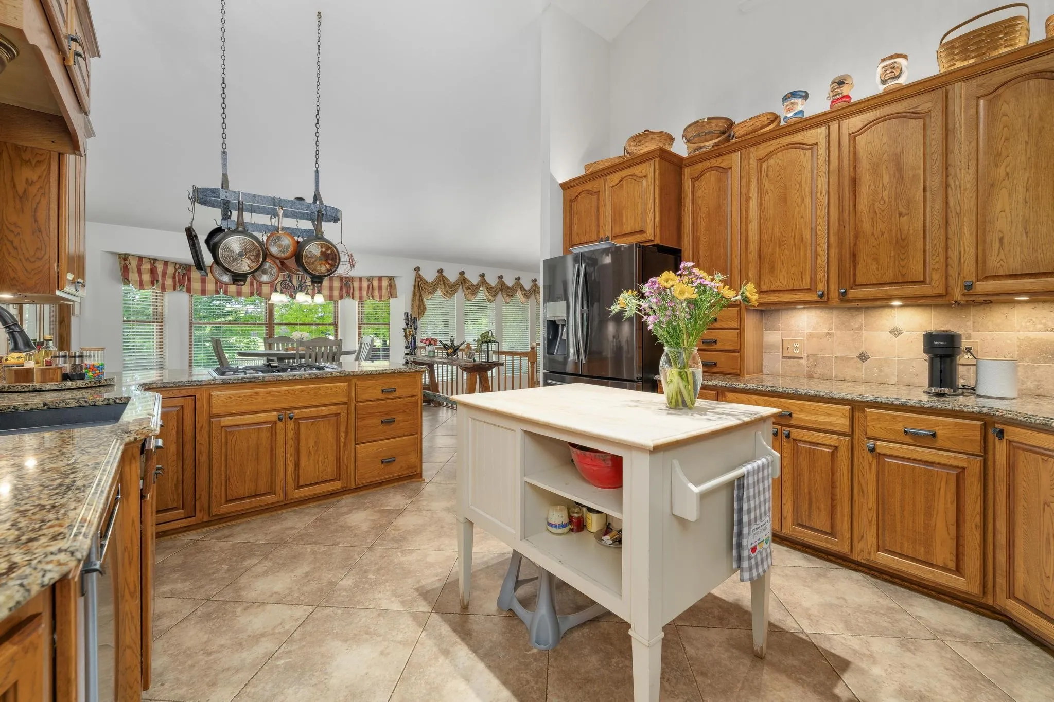 Winfield, Kansas 67156, United States, 4 Bedrooms Bedrooms, ,3 BathroomsBathrooms,Residential,Pending,144186