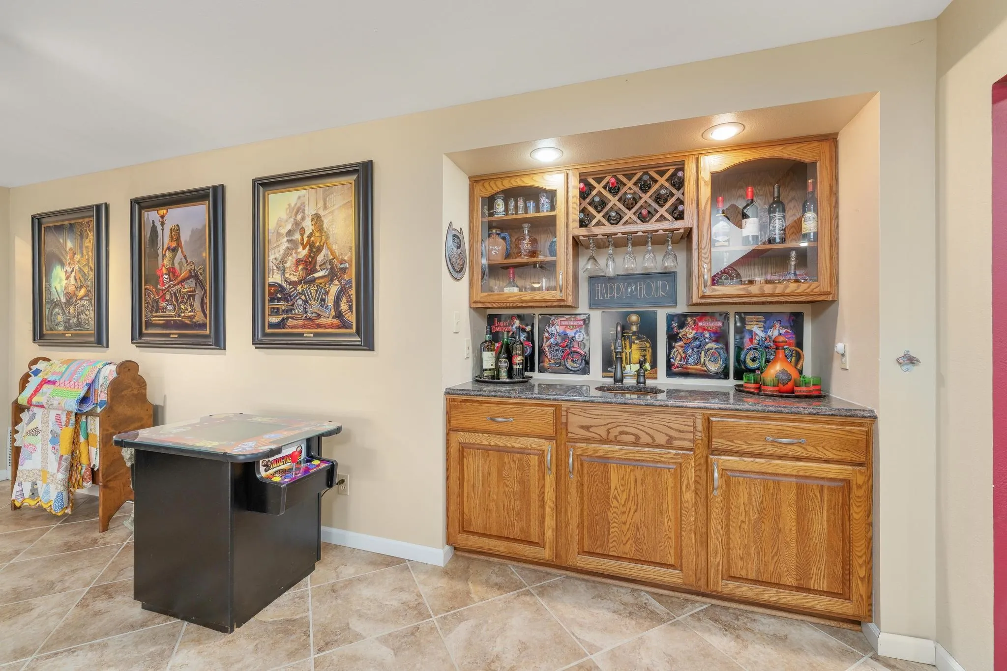 Winfield, Kansas 67156, United States, 4 Bedrooms Bedrooms, ,3 BathroomsBathrooms,Residential,Pending,144186