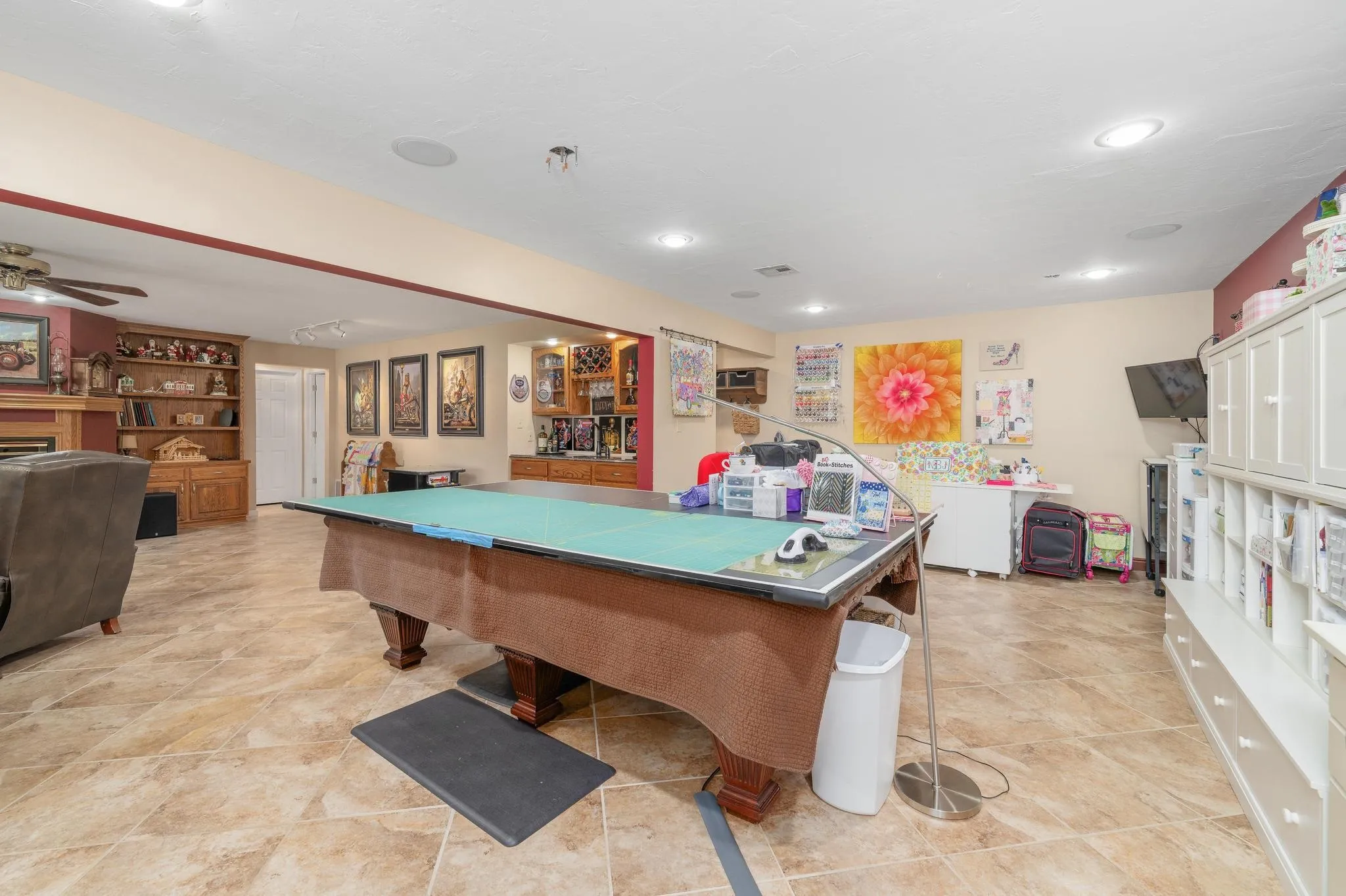 Winfield, Kansas 67156, United States, 4 Bedrooms Bedrooms, ,3 BathroomsBathrooms,Residential,Pending,144186