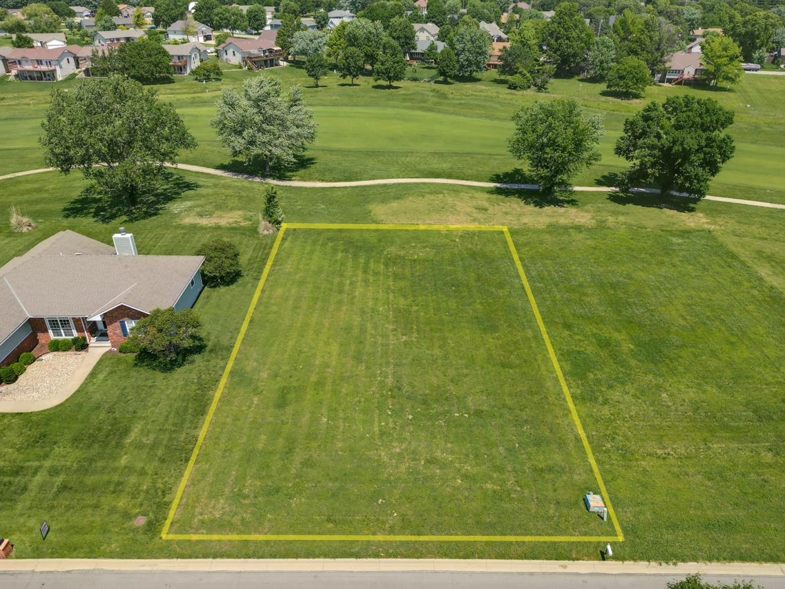 616 Quail Nest Rd, Winfield, Kansas image 1