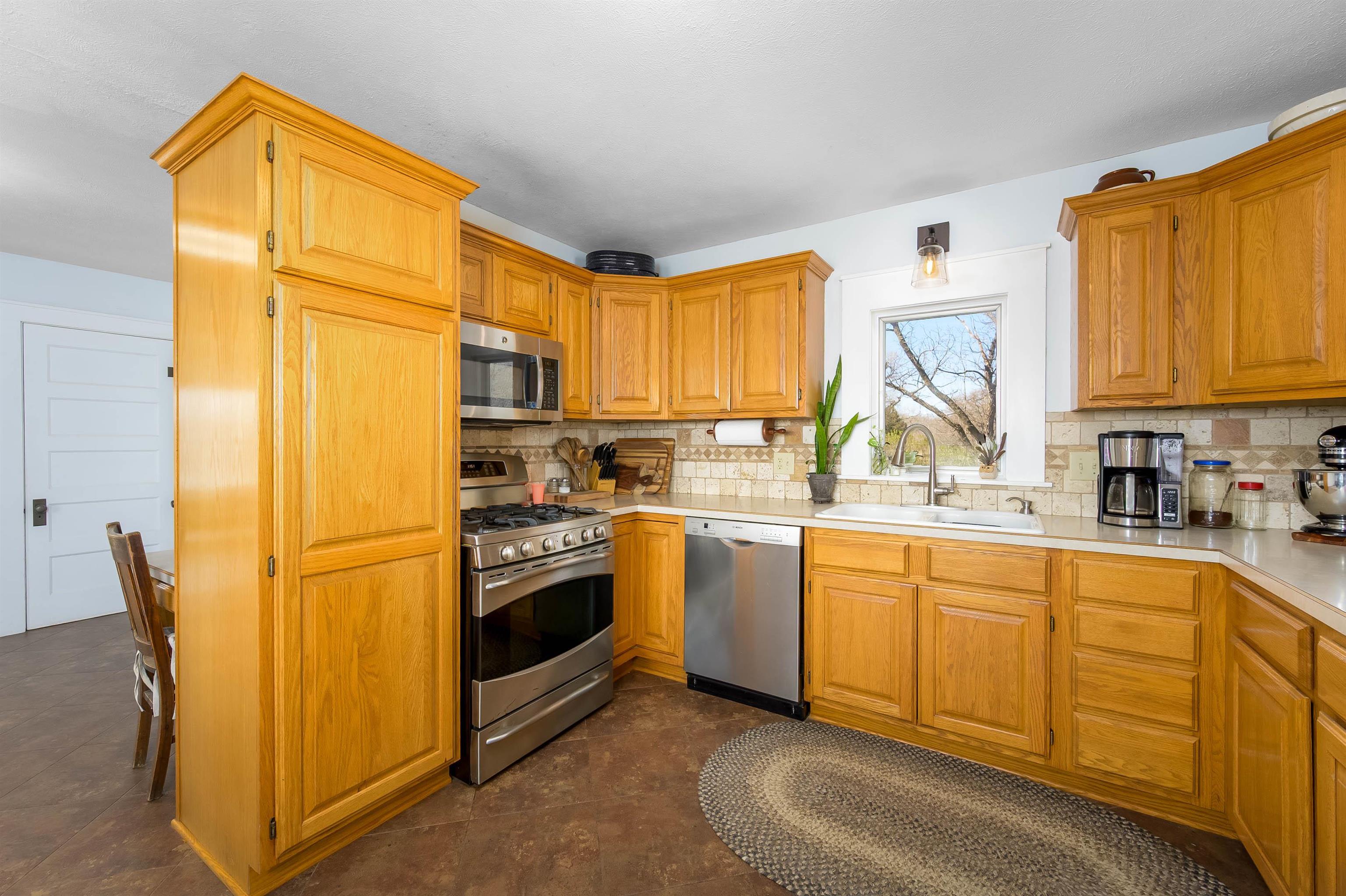 1348 Goldenrod Rd, Hillsboro, Kansas image 30