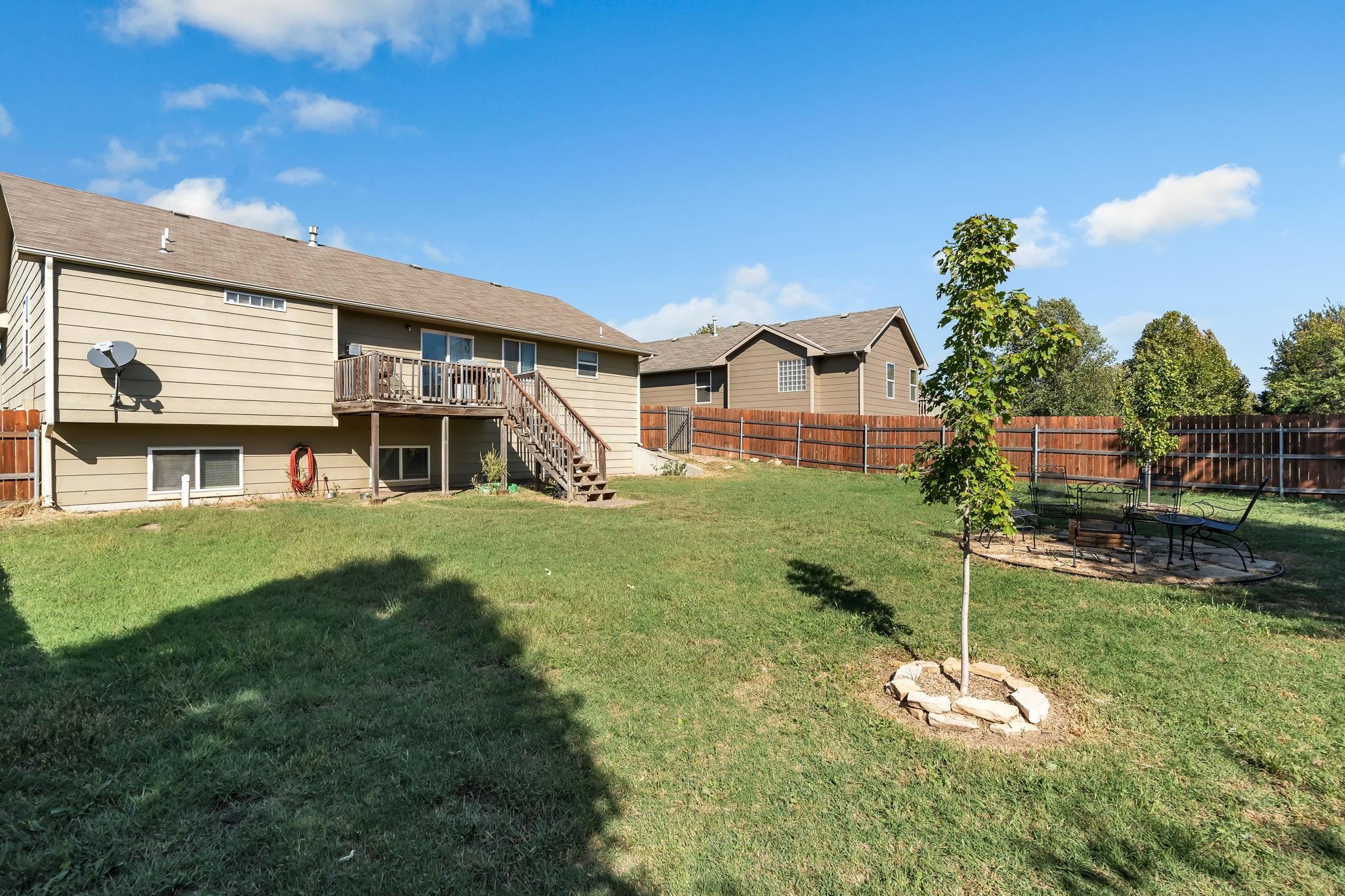 1527 E Cedar Tree St, Park City, Kansas image 32
