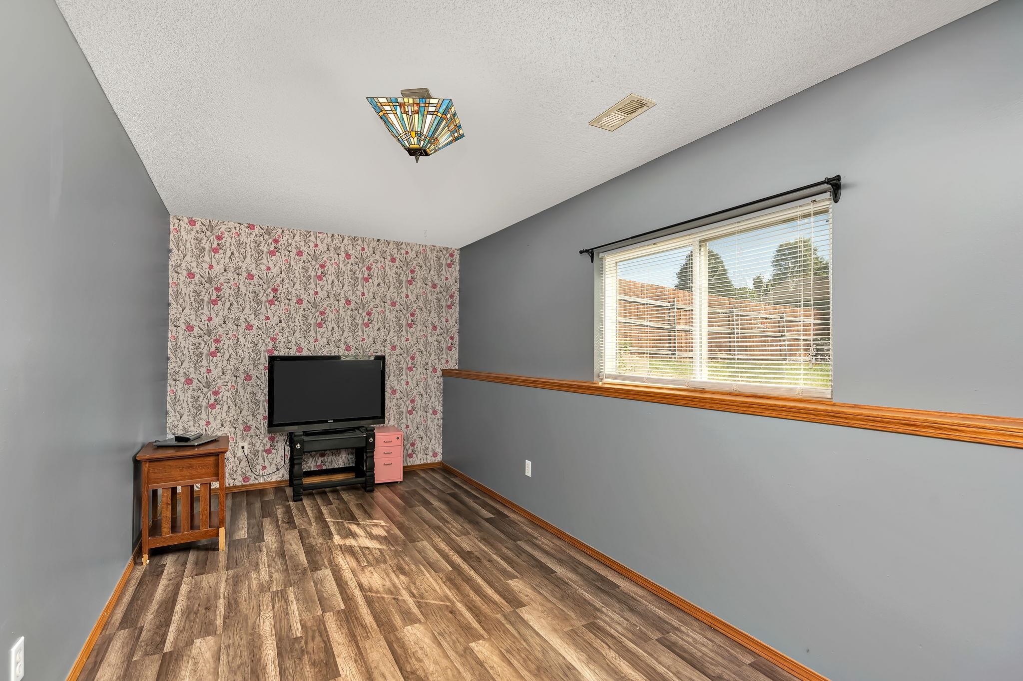 1527 E Cedar Tree St, Park City, Kansas image 20