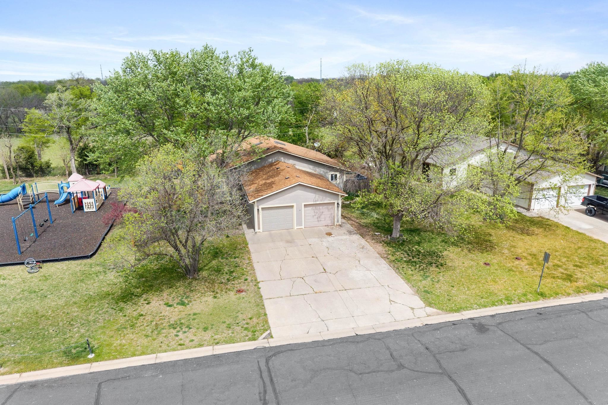 310 E Deer Creek Dr, Rose Hill, Kansas image 4