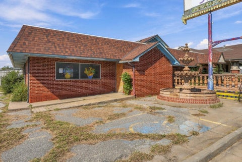 Photo of 311 N Baltimore Ave, Derby, KS 67037 (MLS # 680495)
