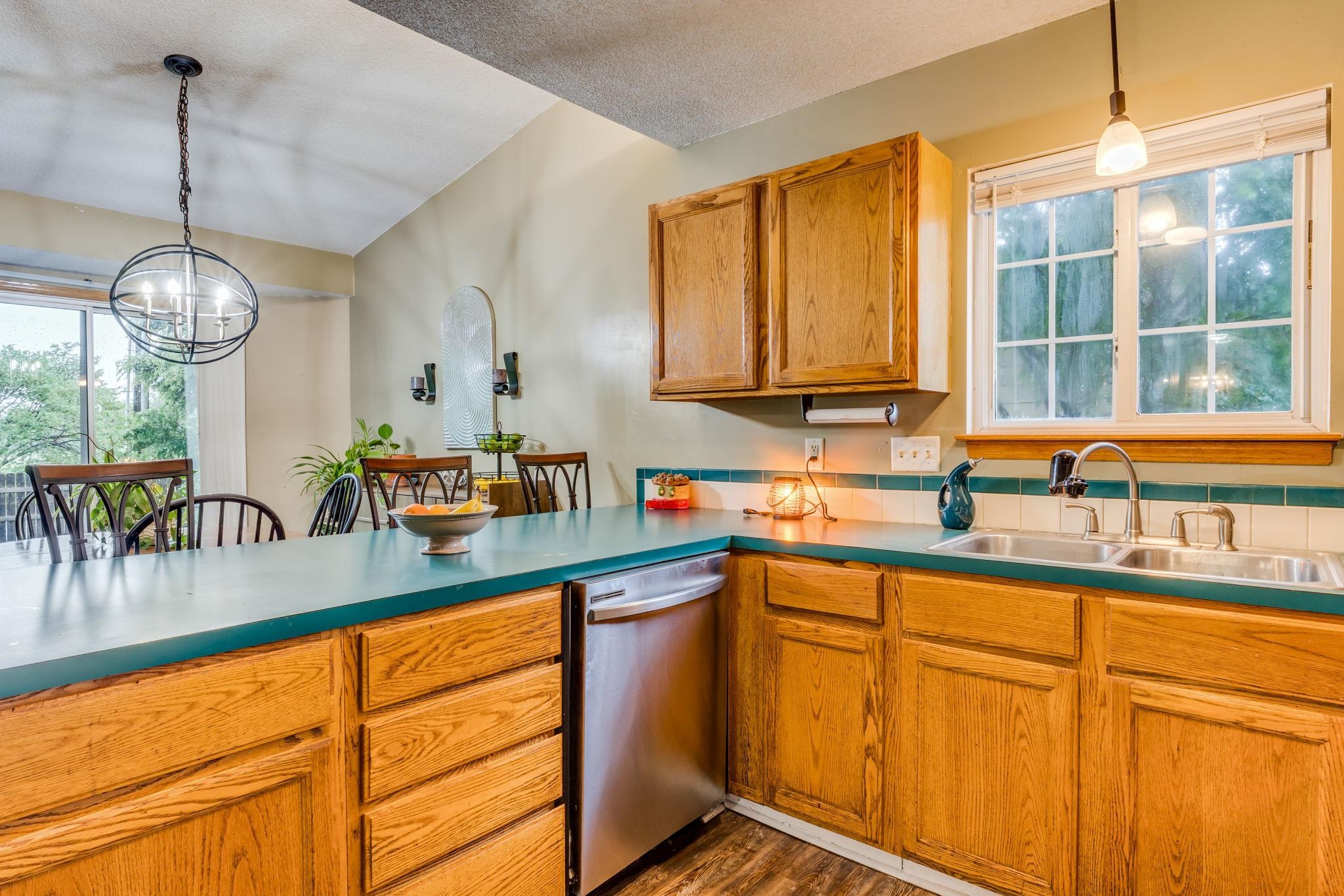 1829 N Pine Grove St, Wichita, Kansas image 9