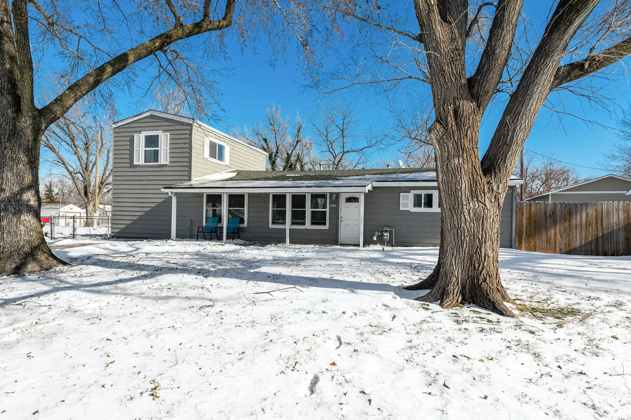 Wichita, Kansas 67212, United States, 5 Bedrooms Bedrooms, ,2 BathroomsBathrooms,Residential,Pending,18983